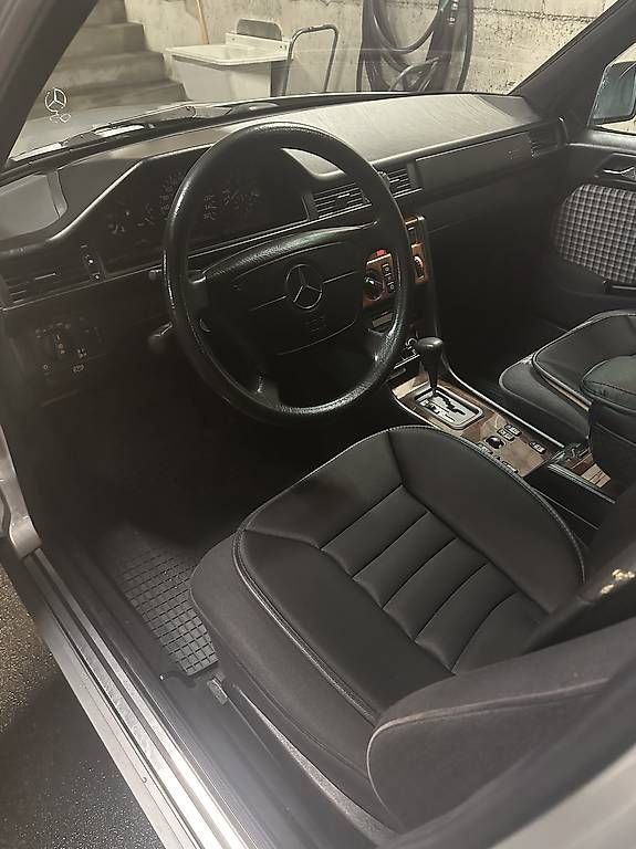 Automobili: MERCEDES-BENZ E280 W124 – Usato da Buchs AG venduto da C1han 4
