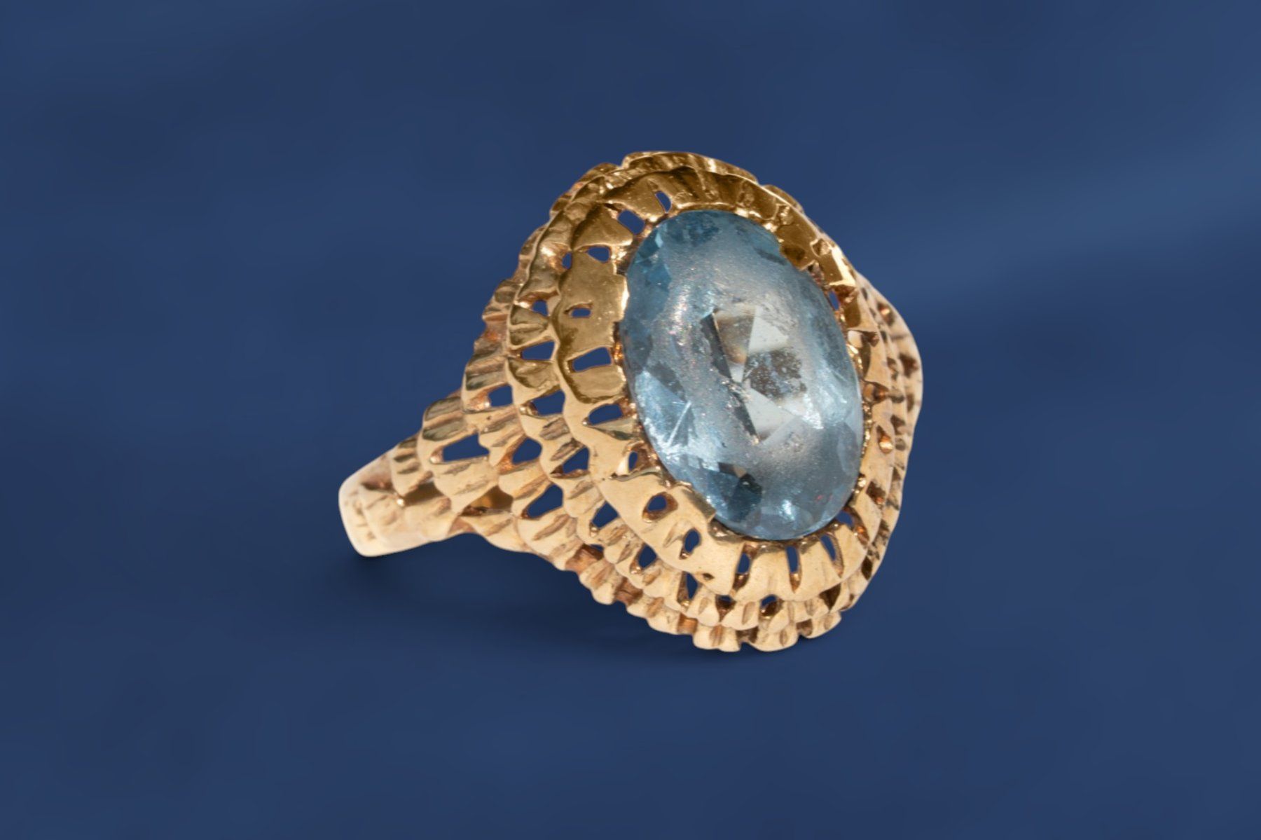 Bagues: Vintage Ring mit Blaustein – D'occasion à Böckten par SELL-4U