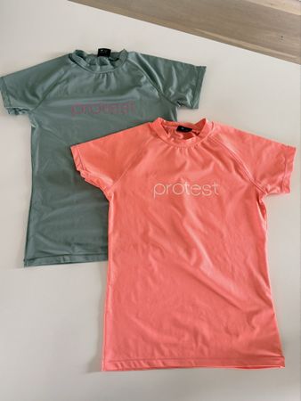 Zwei UV Shirts 152 von Protest