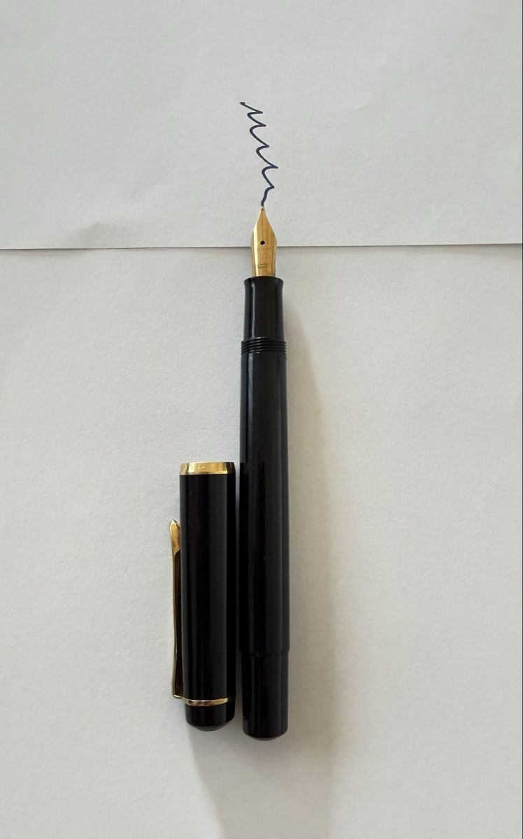 Pelikan Stifte & Marker: Füllfederhalter Pelikan , B  schwarz – Gebraucht aus Oetwil an der Limmat von TOP15 5