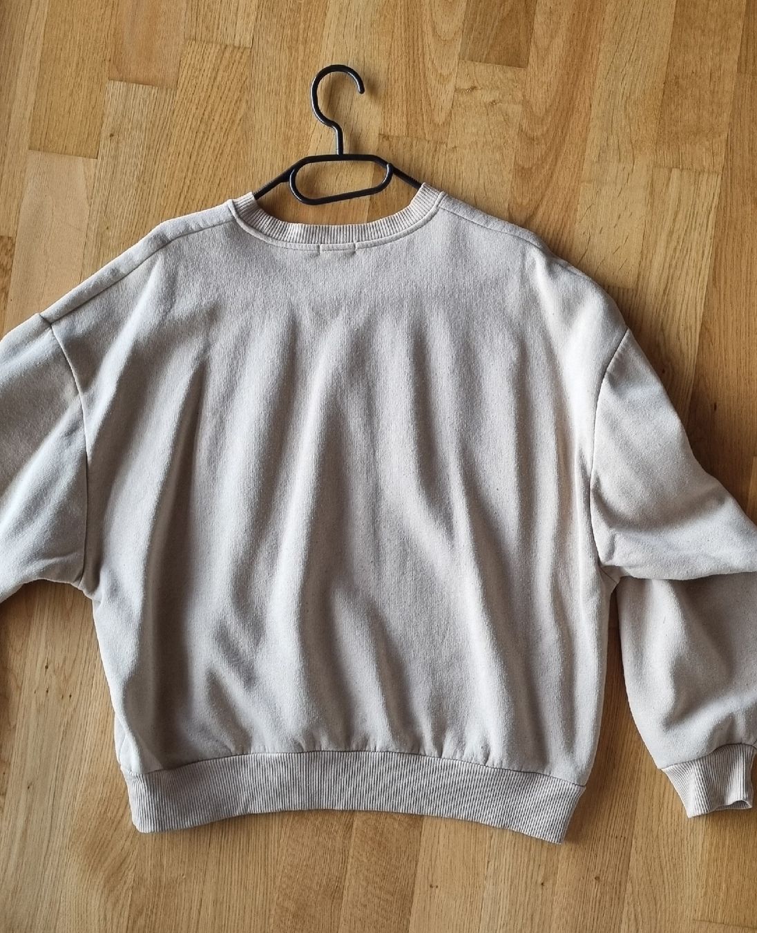 Stradivarius Maglioni & Felpe: Stradivarius Damen Pullover mit Schriftzug, beige, Grösse M – Usato da Düdingen venduto da 20m_f8bn 2