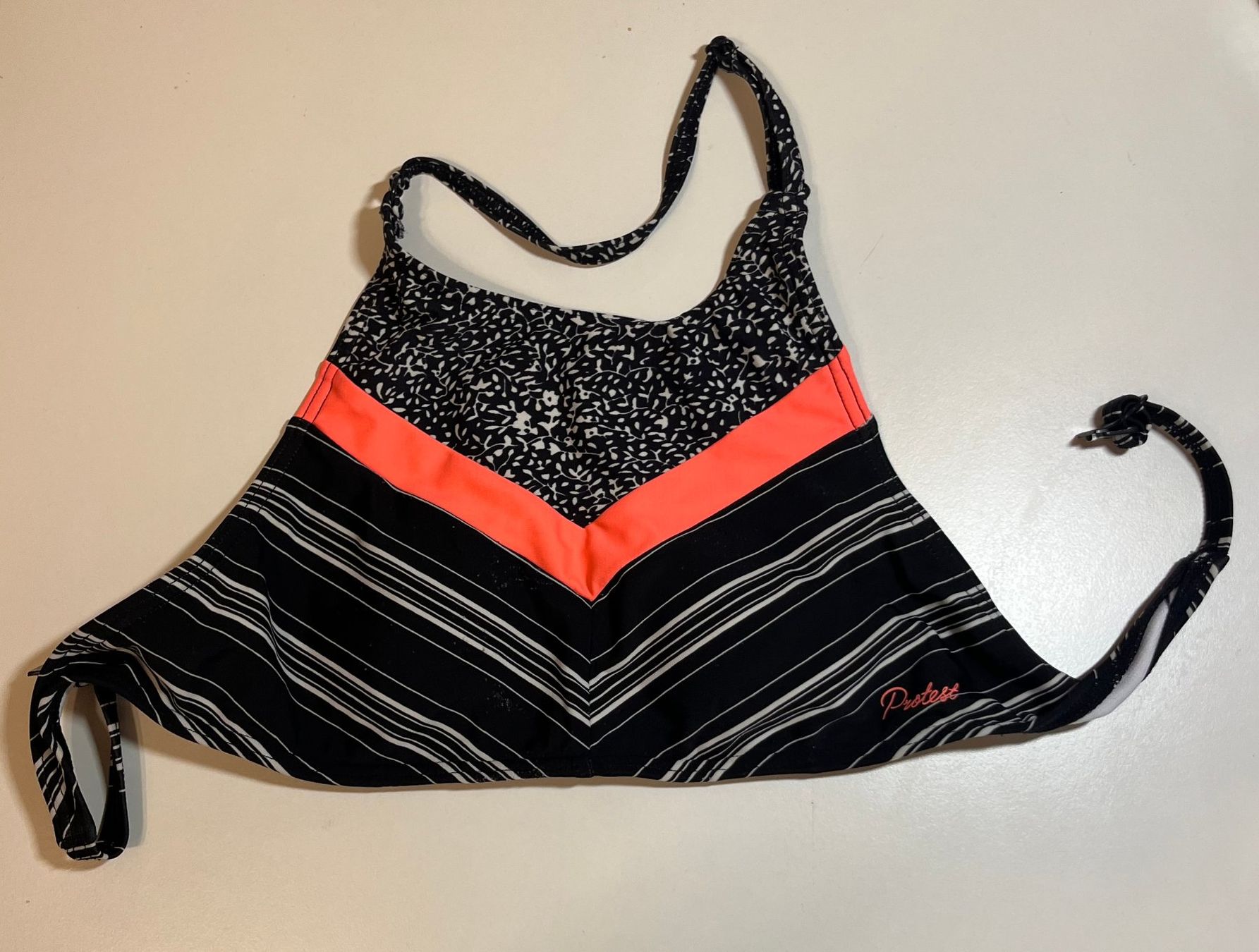 Costumi da bagno & Bikini: Bikini Protest – Usato da Hombrechtikon venduto da lena_sulzer 3