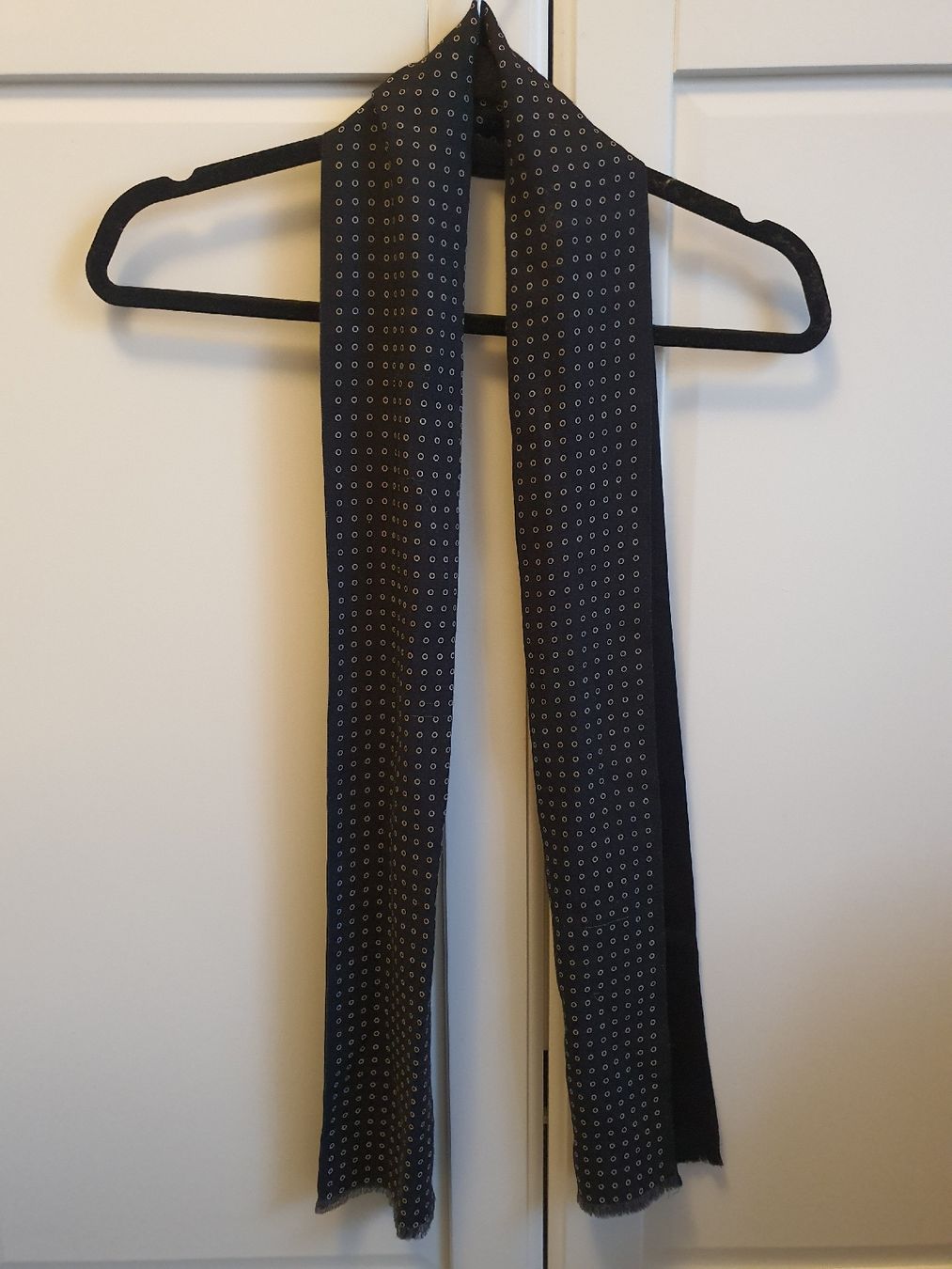 Foulards, Tücher & Schals: Tom Ford Scarf, Black with White Dot Pattern, Unisex – Neu (gemäss Beschreibung) aus Genève von gvokiii