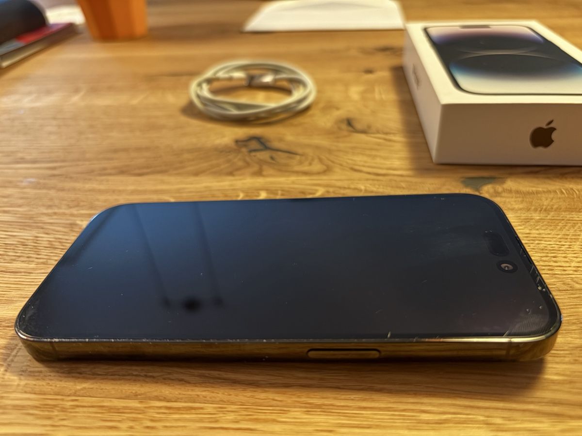 Apple Portables: iPhone 14 Pro, 128 GB, Schwarz – D'occasion à Basel par Zinkzonk 2
