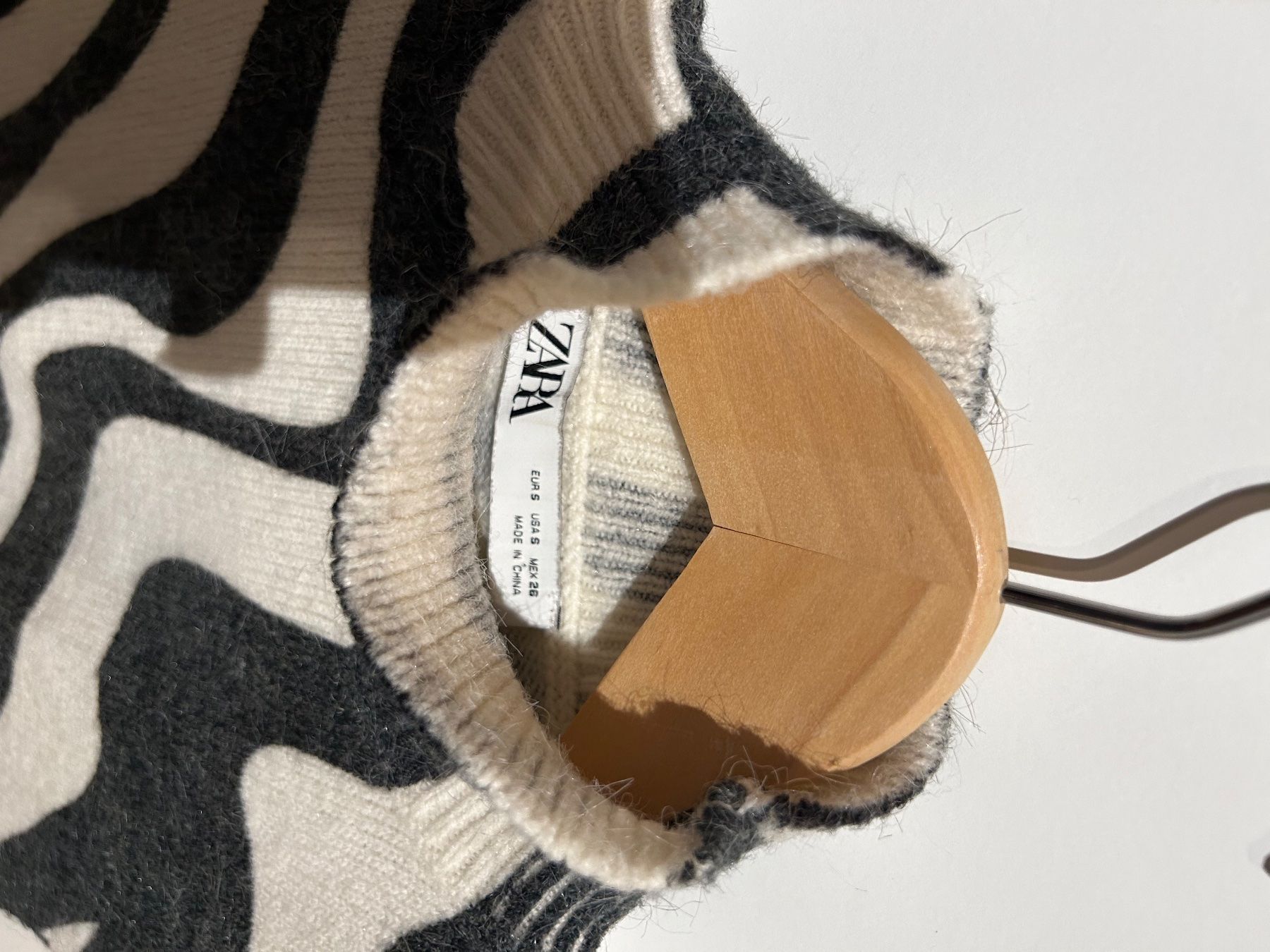 Zara Pulls & Sweat-shirts: Zara armelloser Pulli gr xs – D'occasion à Scherz par Mandarine8 2