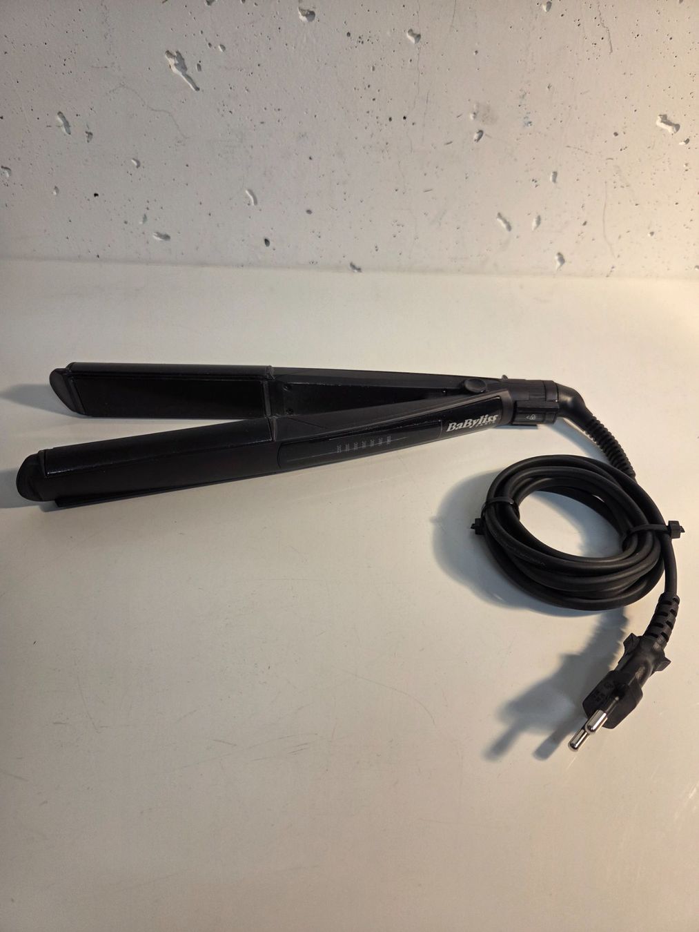 BaByliss Lockenstäbe & Haarglätter: BaByliss Paris Glätteisen Intense Protect – Gebraucht aus Chur von Einszweidreiviermein 3