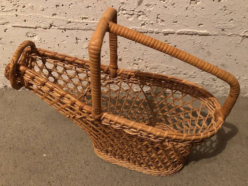 Autres articles pour la maison: Wein Flaschenkorb Rattankorb Vintage wunderschön – D'occasion à Zürich par Tivoli2