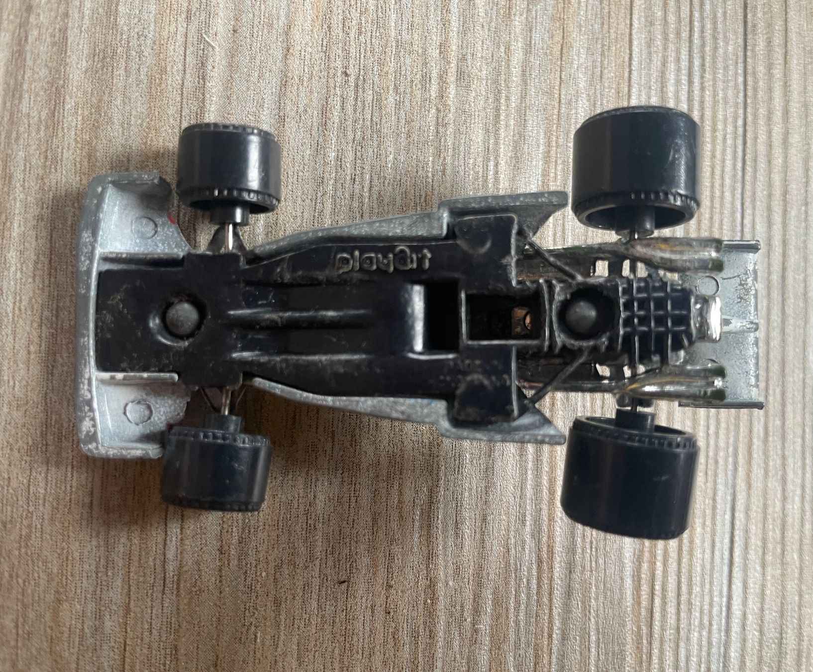 Modellini d'auto: Playart Formel 1 Gulf – Difettoso da Wichtrach venduto da BRASLETTI_76 4