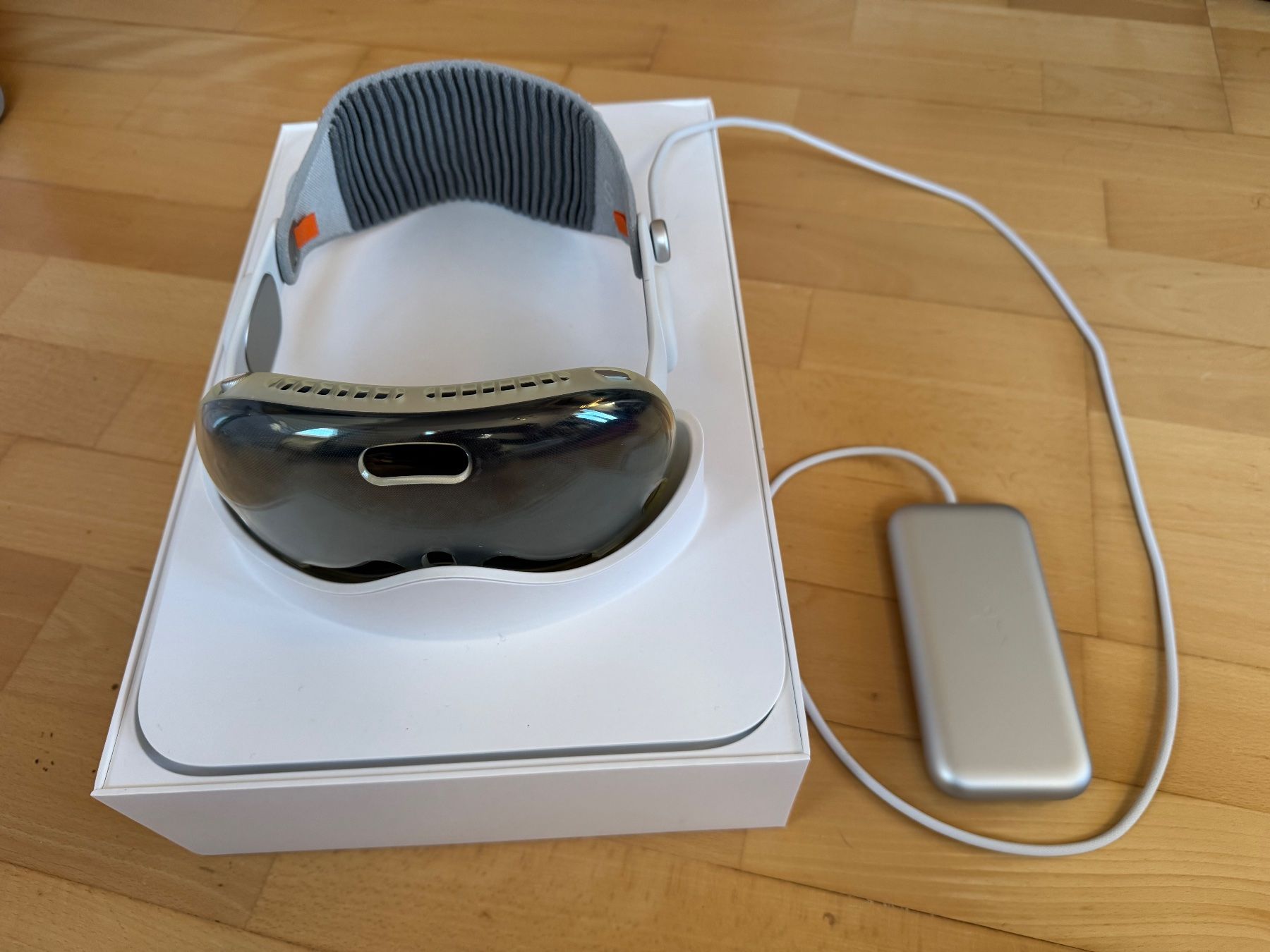 Apple VR Brille: Apple Vision Pro 1 TB with accessories - Excellent condition – Neu (gemäss Beschreibung) aus ST-CERGUE von jonasviatte 9