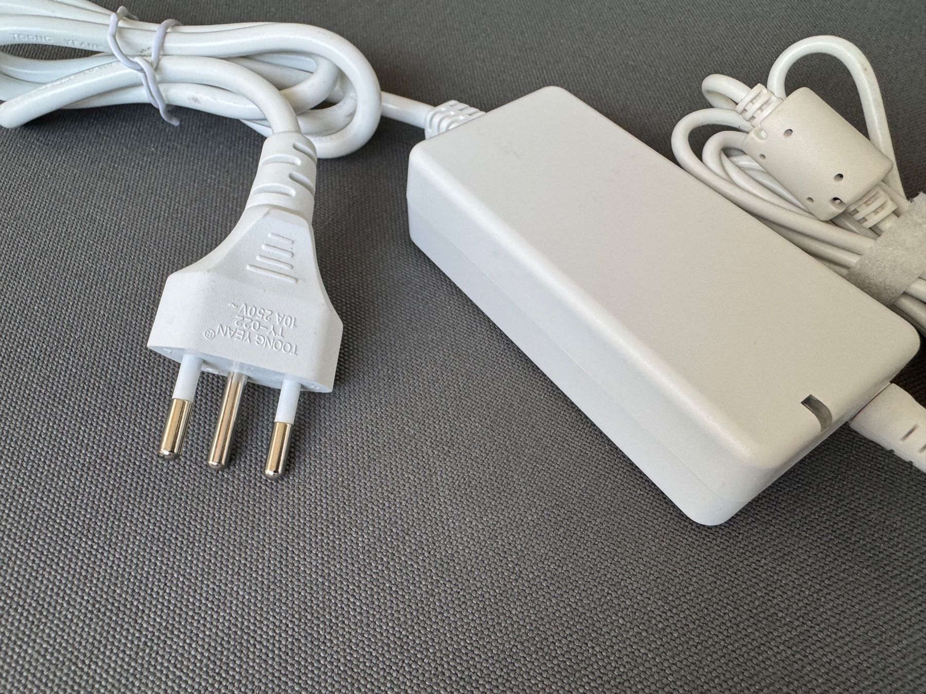 Unità & Adattatore: Adaptateur secteur ENERTRONIX – Usato da Lausanne venduto da Denis- 4