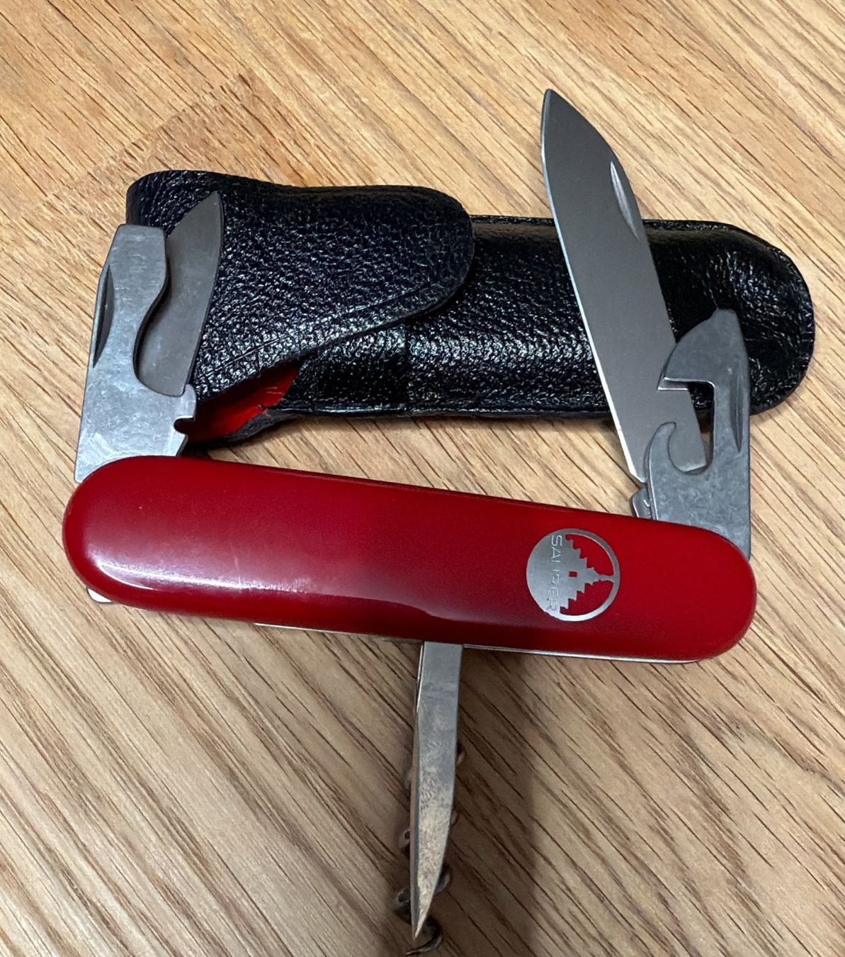 Victorinox Coltelli tascabile: VICTORINOX SACKMESSER SAURER MIT ETUI – Usato da Zürich venduto da Frei-Occasionen 2