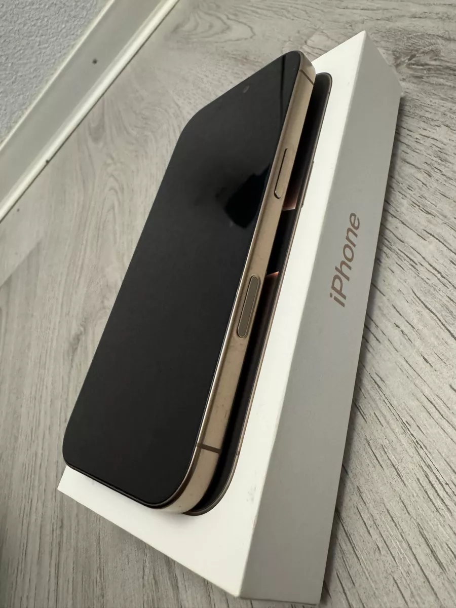 Apple Telefoni cellulari / Smartphones: Iphone 16 Pro – Usato da Biel/Bienne venduto da baj_r2fk 2