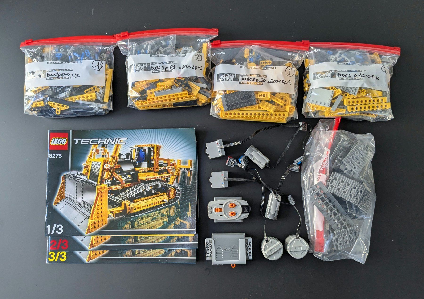 Lego Kit di costruzioni: LEGO TECHNIC 8275 - Motorized Bulldozer (2007) – Usato da lausanne venduto da searno 2