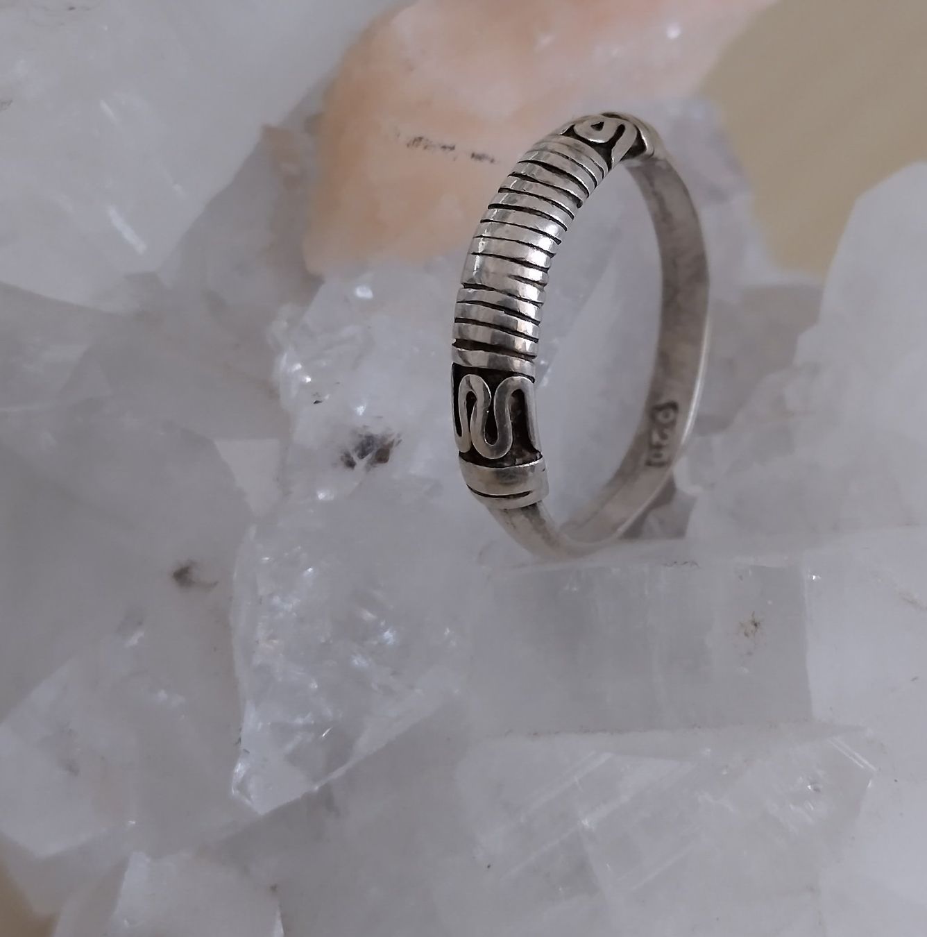 Anelli: RING IN 925 SILBER HALBSEITIG GEMUSTERT – Usato da Romanshorn venduto da Stubsinator 1