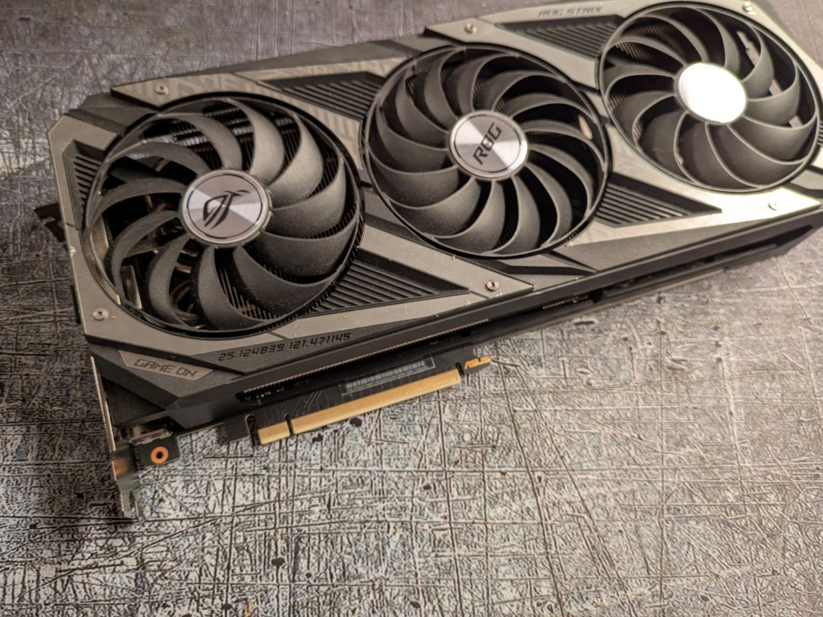 Asus Schede grafiche: ASUS STRIX RTX 3060Ti V2 (8GB) – Usato da Burgdorf venduto da datumoj 2