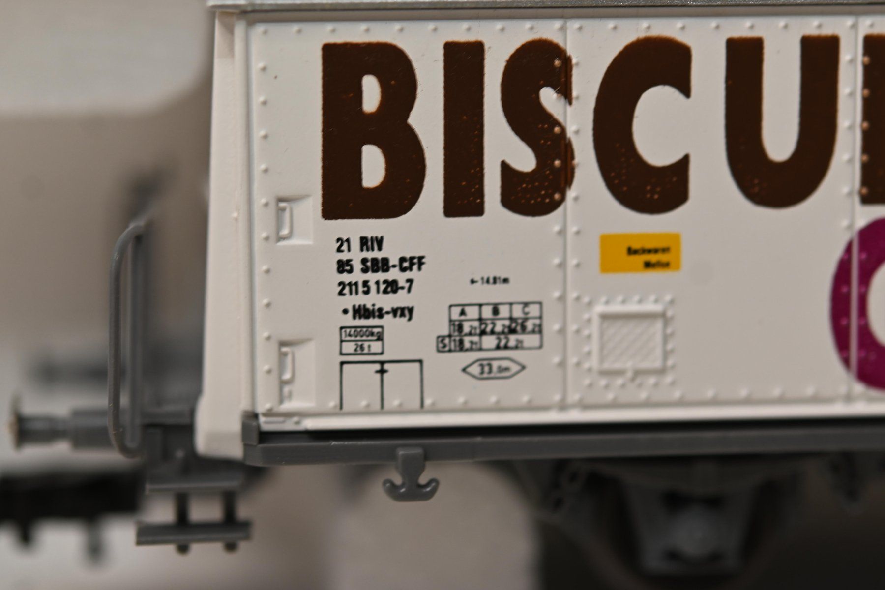 Roco Modelleisenbahnen: Hbis SBB Midor Biscuits Roco HO/DC mit OVP – Gebraucht aus Laupen ZH von Zmoewe 3