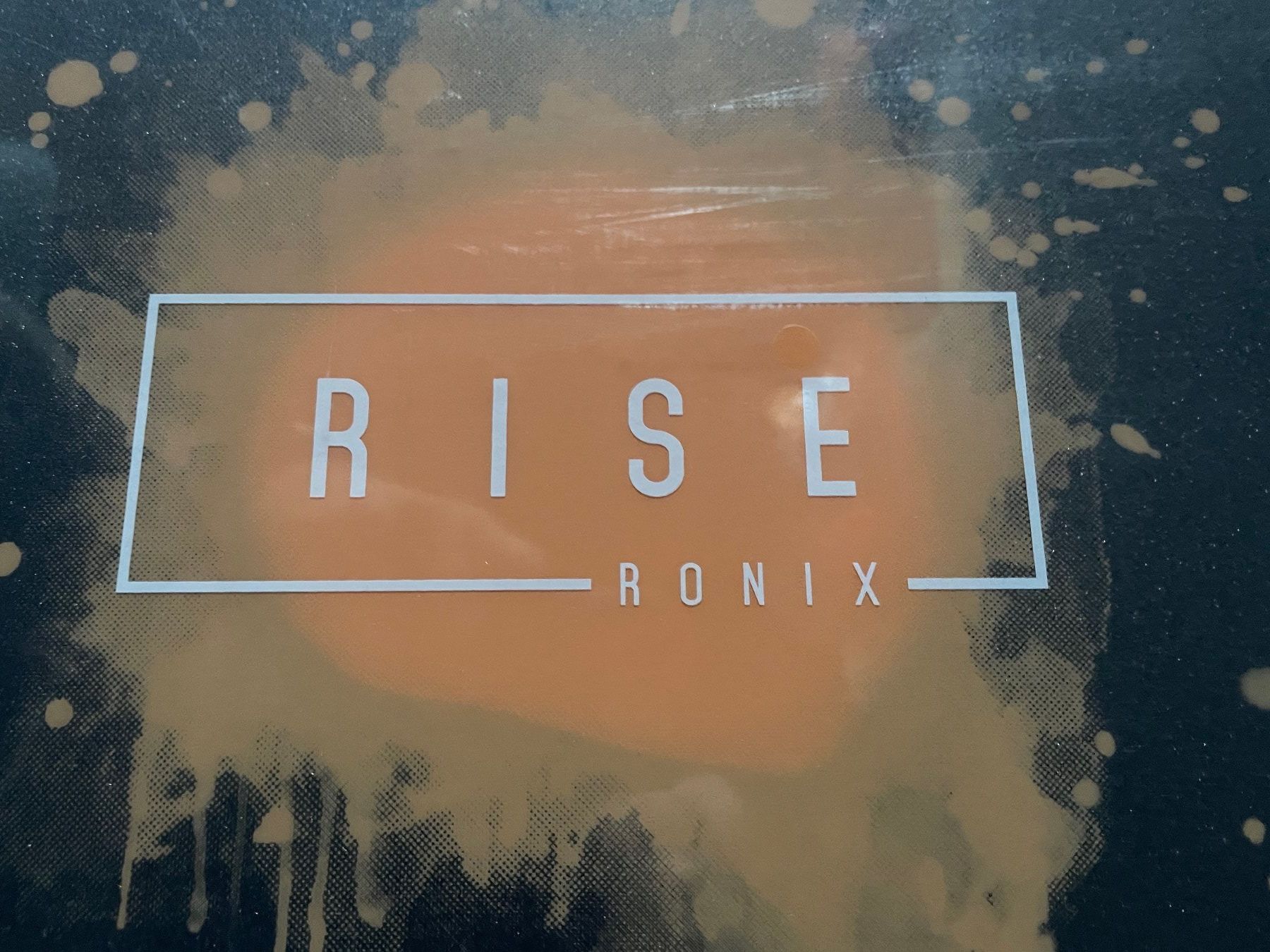 Ronix Surfboards & Schwimmbrette: Neu! Ronix Rise Wakeboard 132 – Neu und originalverpackt aus Lenzburg von Threesixty 2