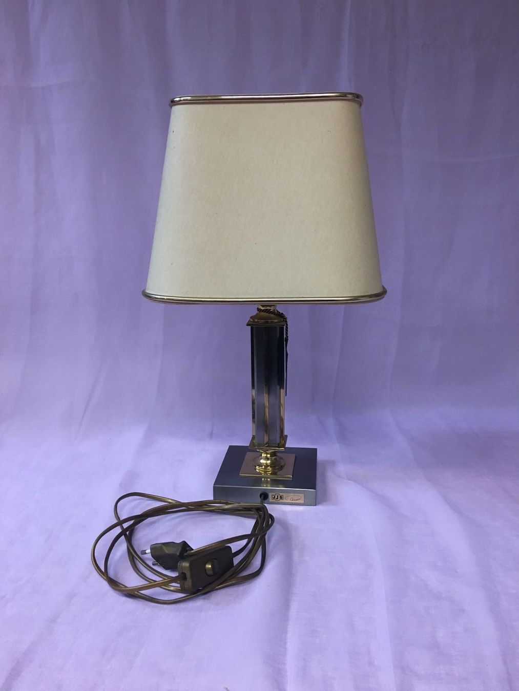 Lampen: Elegante JJS Tischlampe, Messing & Chrom, Designlampe. – Gebraucht aus Olten von ELHANDEL