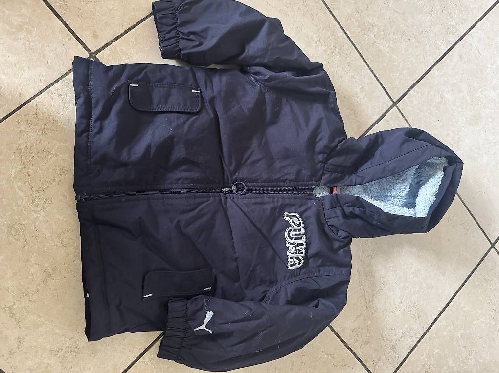 Puma Jacken & Mäntel: Veste puma taille 86 – Gebraucht aus Onex von Olinini