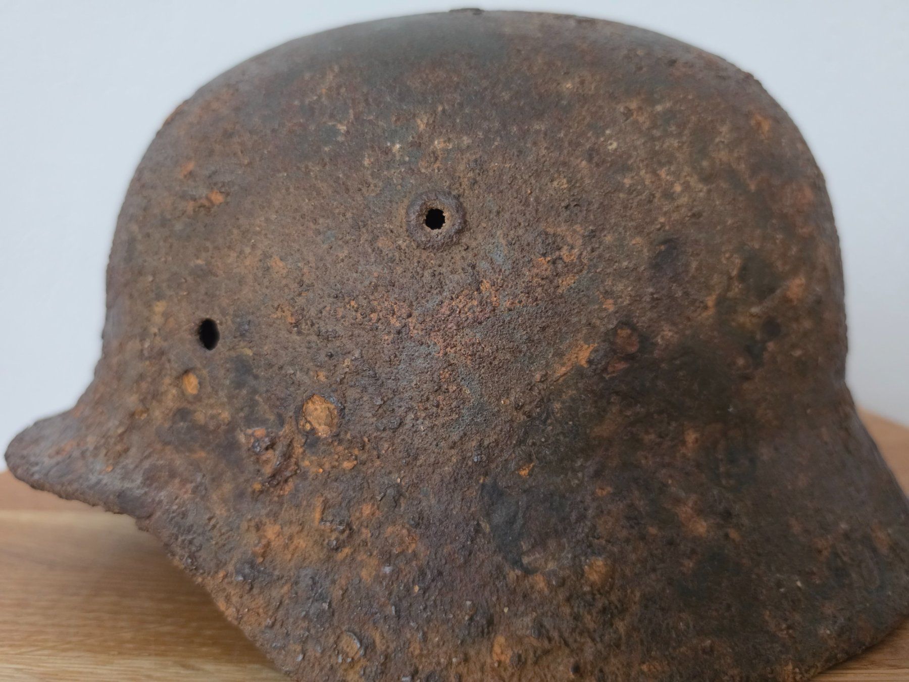Uniformi: M35 Stahlhelm der Luftwaffe Bodenfund WW2 – Difettoso da Chur venduto da Ghostwulf 5