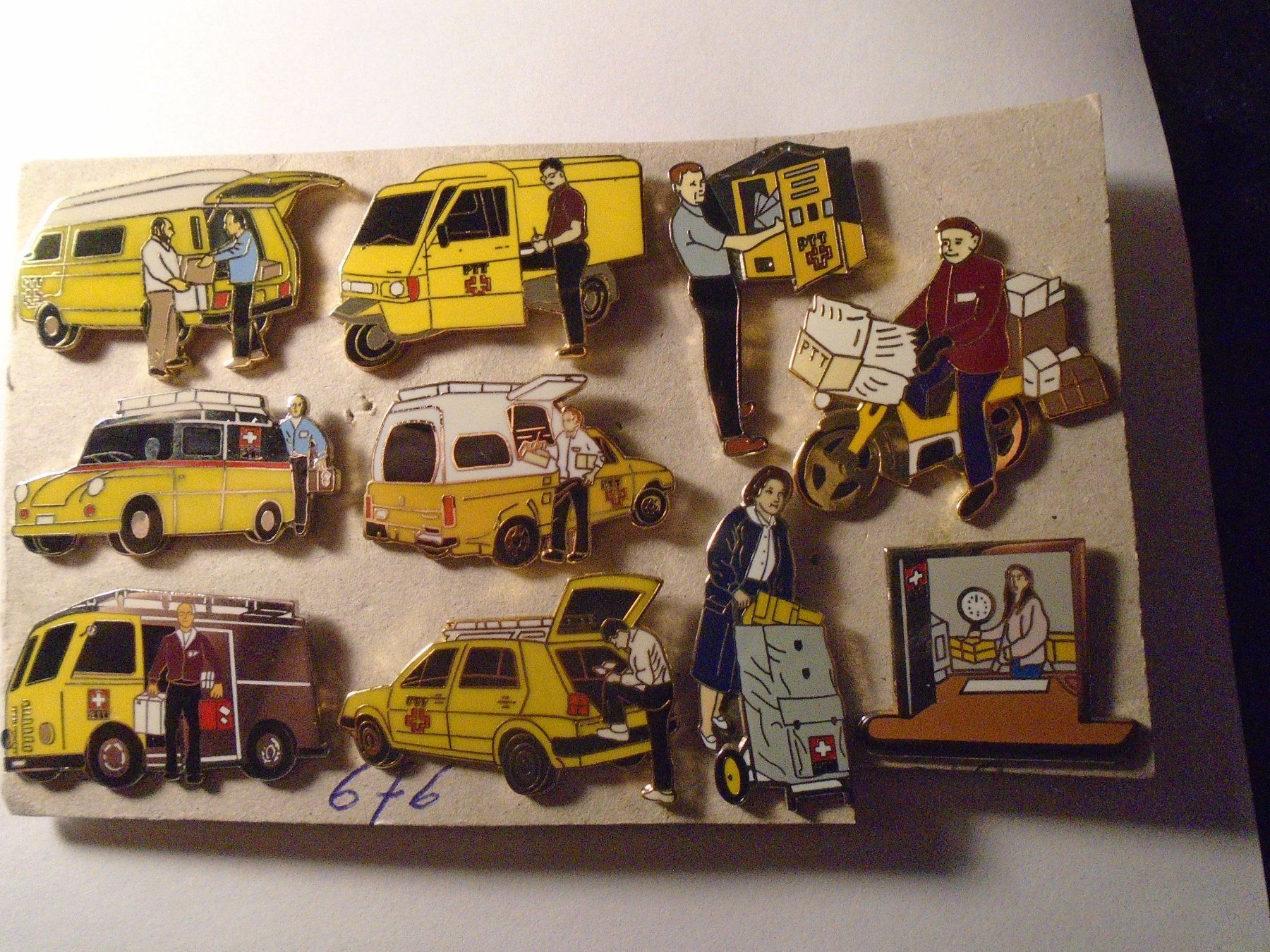 Placchette & Badge: 10 ver. Post Pins (676) – Usato da Winterthur venduto da Beli2000