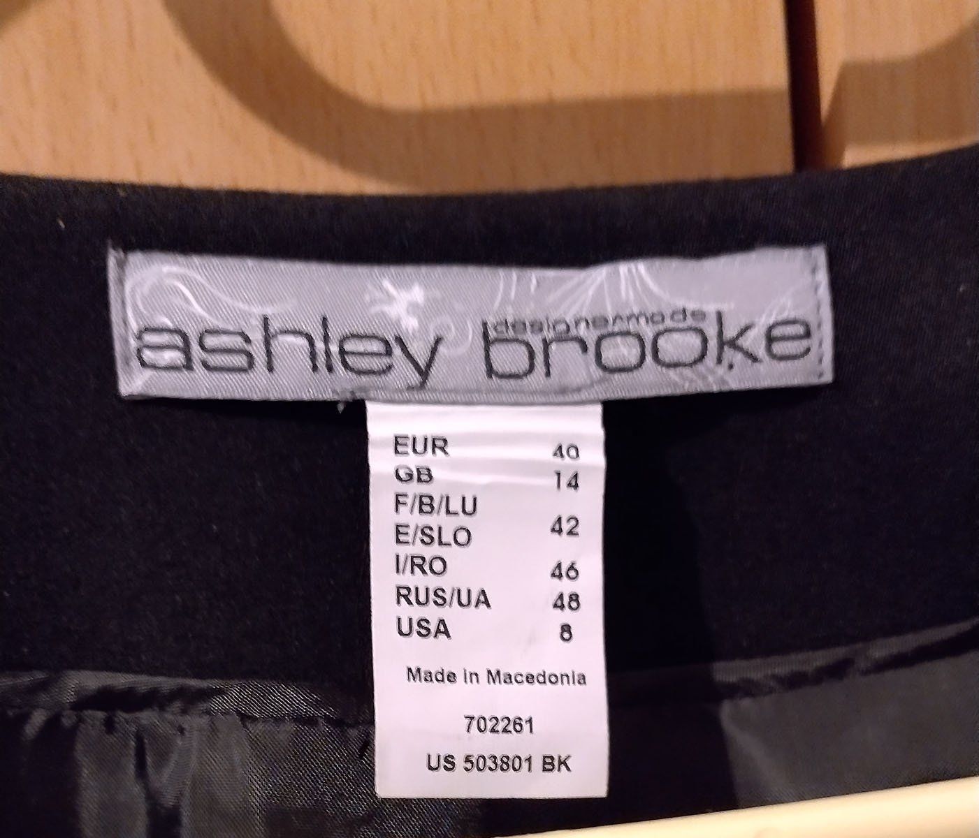 Giacche: Blazer schwarz Gr 40, Ashly Brooke – Usato da Zug venduto da Maari-Liis 2