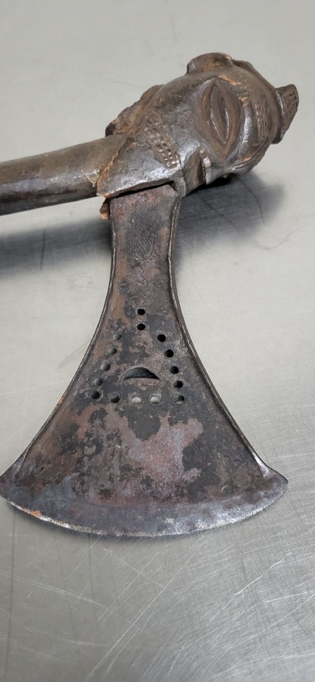 Armi bianche: Zeremonialaxt der Chokwe Kongo – Usato da Zürich venduto da timbuktu03 4