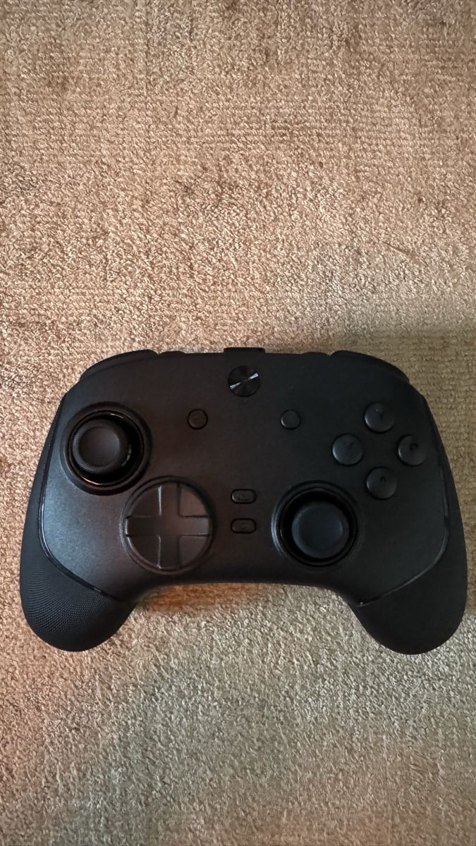 Razer Controller: Razer Wolverine V3 Pro 8K PC – Nuovo (secondo la descrizione) da Uetikon am See venduto da tax_n8d9 3