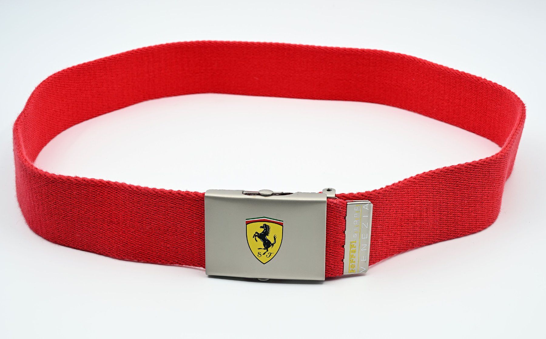 Ceintures: Ferrari Textilgurt, Länge 100cm – D'occasion à Dürnten par puumies 1