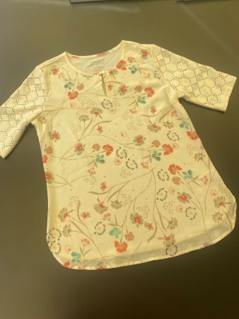 *VAN HEUSEN* T-SHIRT Gr.S / floral / beige / STICKEREIEN