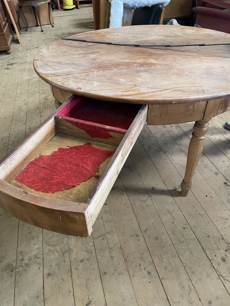 Tables: Tisch  – D'occasion à Schübelbach par leodch 1