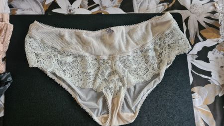 CALIDA Damen Slip Gr. M Spitze weiss beige sexy