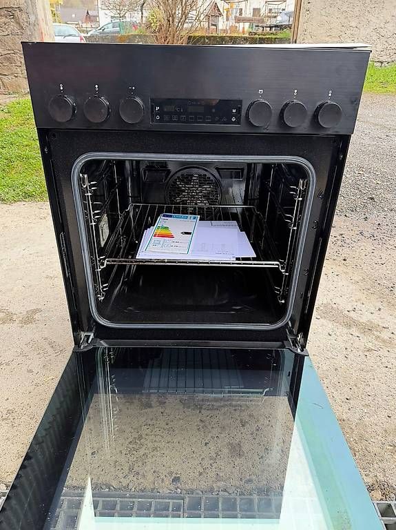 Cuisinières: Sibir Backofen mit Glaskeramik – D'occasion à Künten par buli76