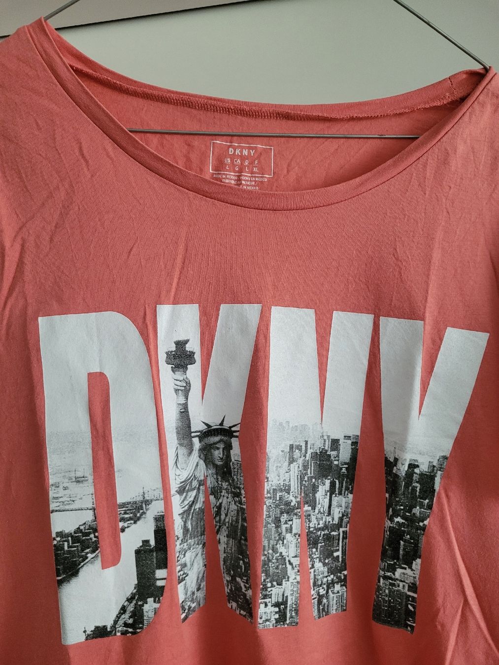 DKNY T-Shirts: DKNY T-Shirt Gr. L Damen – Neu (gemäss Beschreibung) aus Lütisburg von amerika123 1