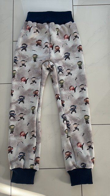 Hosen: Fleece Thermo Pumphose mit Ninja Gr. 122/128 Neu – Neu und originalverpackt aus Rietheim von Nugger