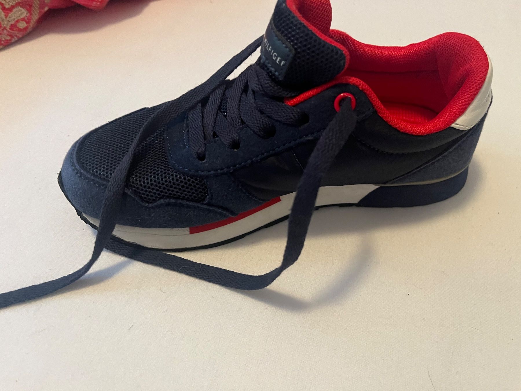 Tommy Hilfiger Scarpe per ragazzi: Tomyhilfiger Turnschuhe Gr. 33! – Nuovo (secondo la descrizione) da Baden venduto da Sandra148
