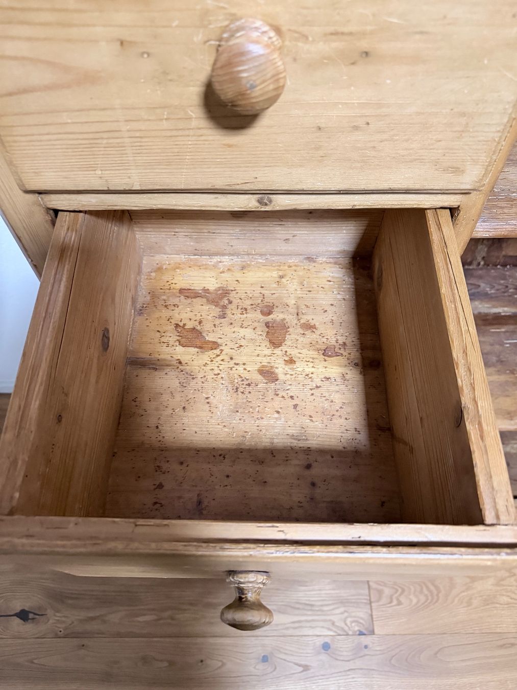 Armadi: Antiker Schrank / Kleiderschrank – Usato da Emmetten venduto da pattiko 3