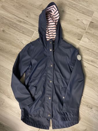 Neuer dunkelblauer Regenmantel Mädchen Gr.134/140