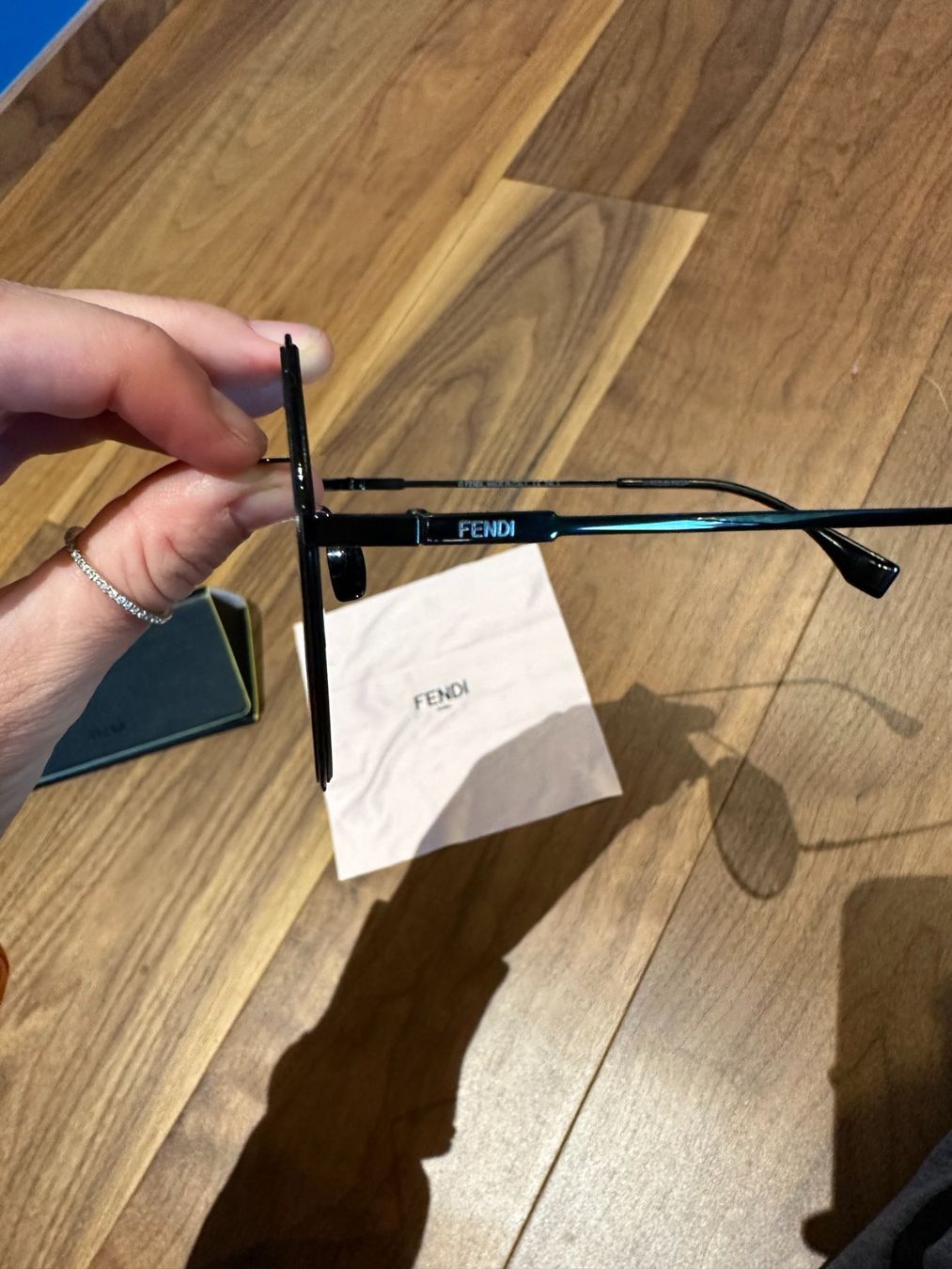 Fendi Occhiali & Lenti: Fendi Sunglasses – Nuovo (secondo la descrizione) da St-Sulpice VD venduto da juhdu 1