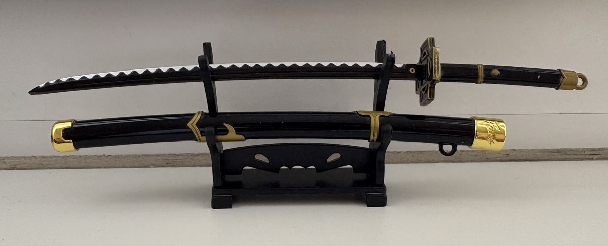 Internationale Kunst: Katana Modell 23.5 cm – Gebraucht aus Wettingen von gabric58