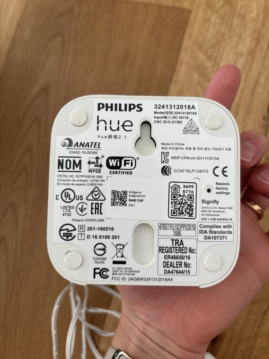 Philips Lampade: Philips Hue Bridge mit Netzteil – Usato da Oberhofen Thun'see venduto da janine.70 2