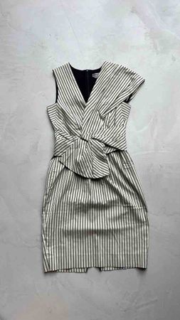 Robe beige et noir, bon état