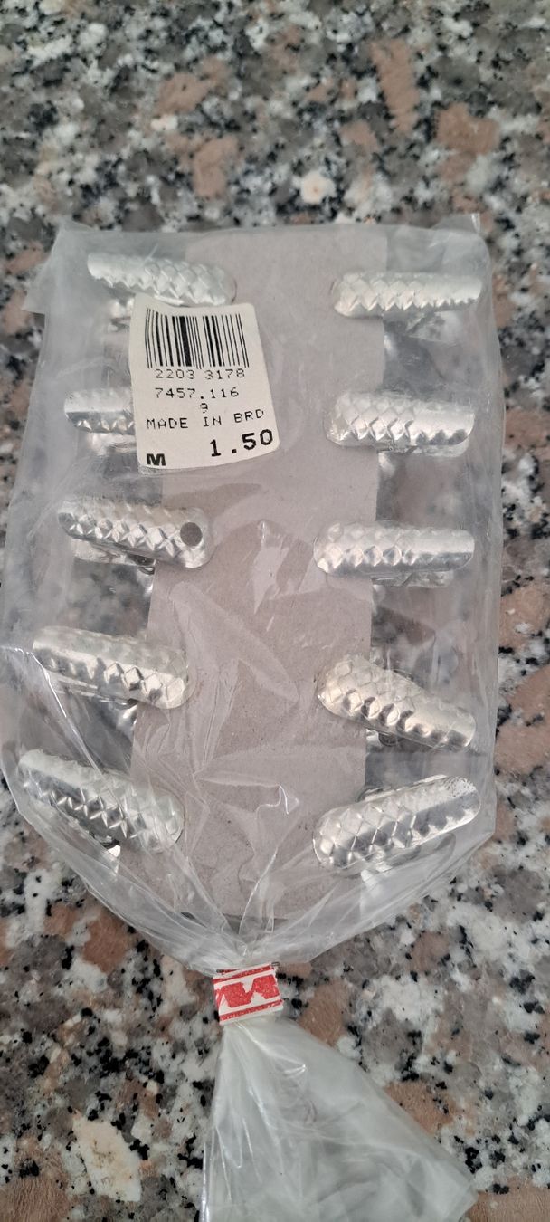 Tutte le decorazioni: 20 Baumkerzenhalter + Kerzlein weiss. – Nuovo e nell'imballaggio originale da Burgdorf venduto da 13Isernia 2