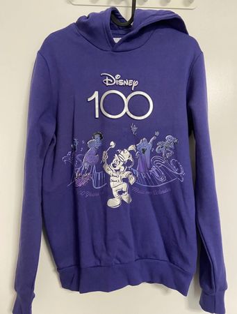 Sweat Disney 100