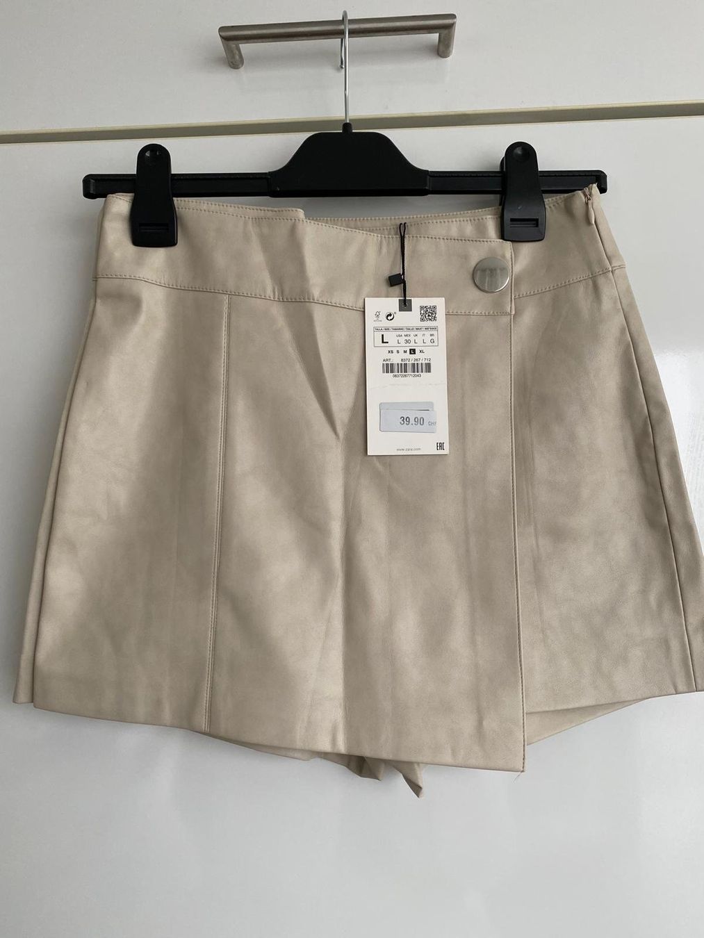 Gonne: Zara Skort Lederoptik, Beige, Grösse L, Neu mit Etikett – Nuovo e nell'imballaggio originale da Arbon venduto da MaritK 1