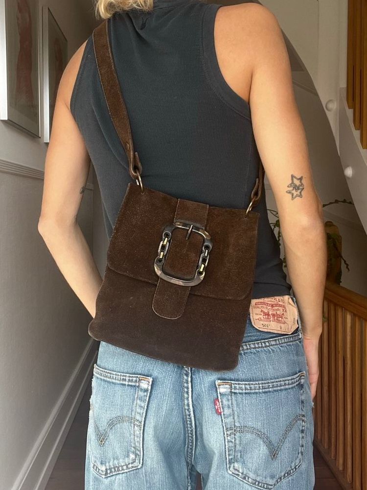 Taschen für Damen: schöne kleine Ledertasche – Gebraucht aus Steffisburg von viv_5tqt 1