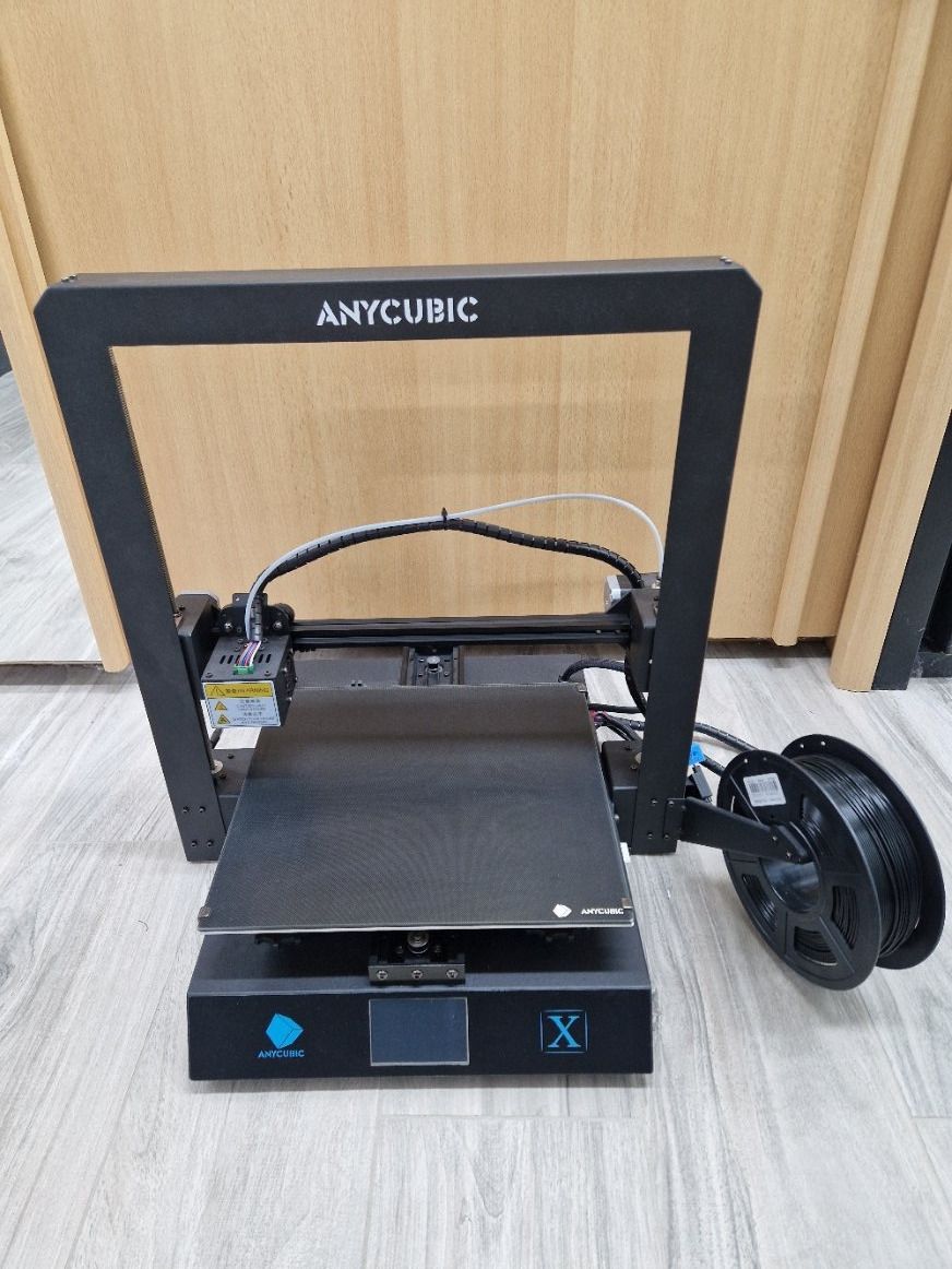 Anycubic 3D Drucker: Anycubic Mega X mit viel Zubehör – Gebraucht aus Sarnen von