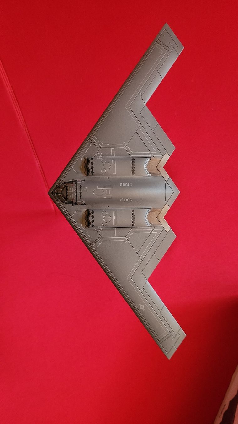 Modellbausätze & Standmodelle: B-2 Spirit – Neu (gemäss Beschreibung) aus Boltigen von Bubusbacher