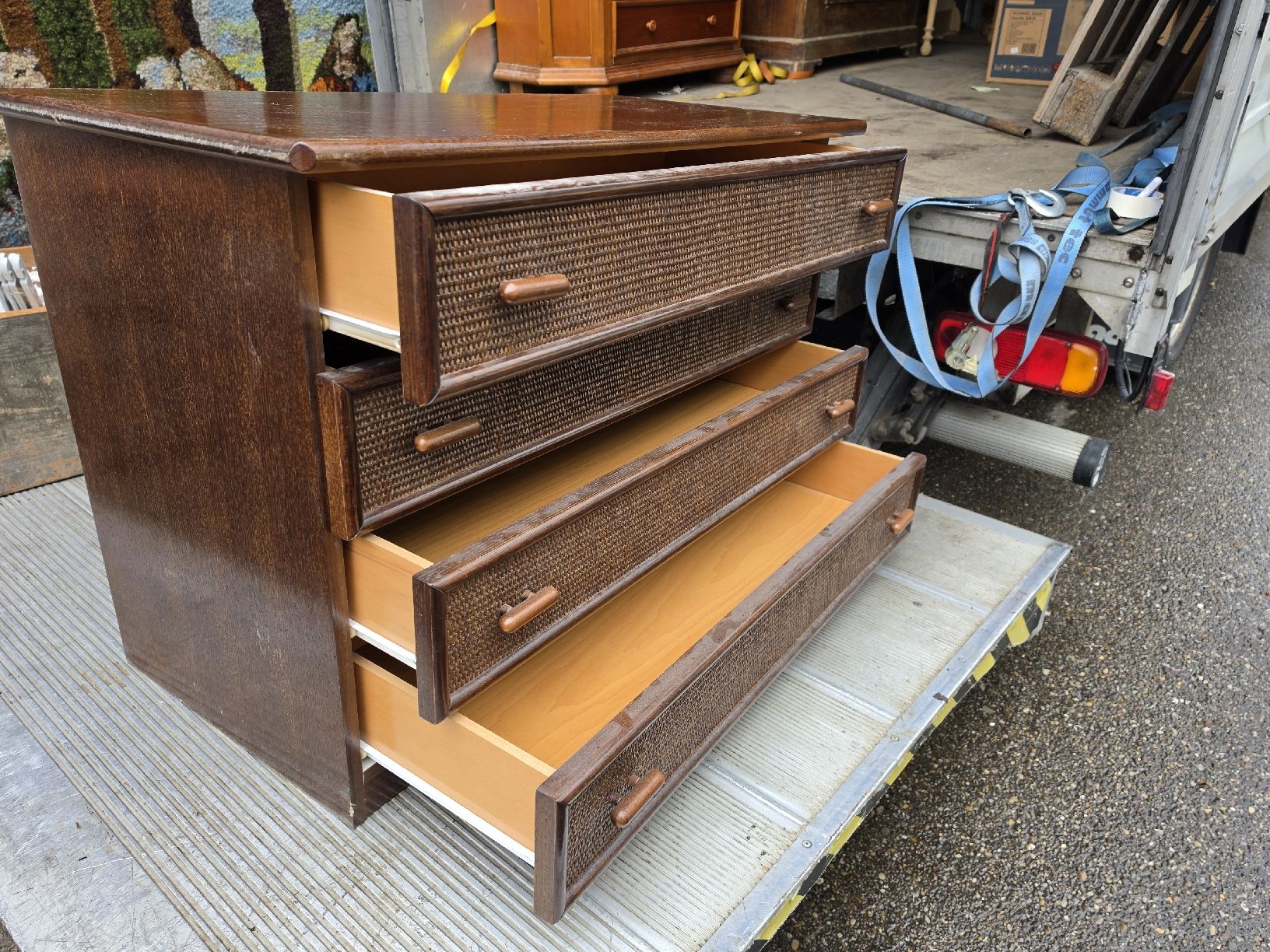 Cassettiere: Retro Kommode/Sideboard mit 4 Schubladen, Holz, Top! – Usato da Mettlen venduto da elios0888 8