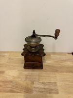 Kaffeemühle Holz Metall vintage guter Zustand